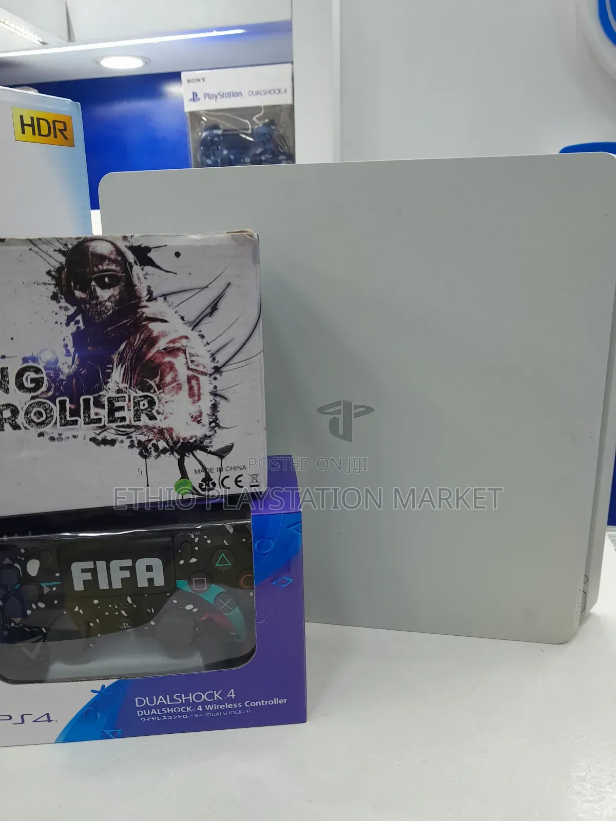Playstation 4 Slim (Jelbreak የሆነ)