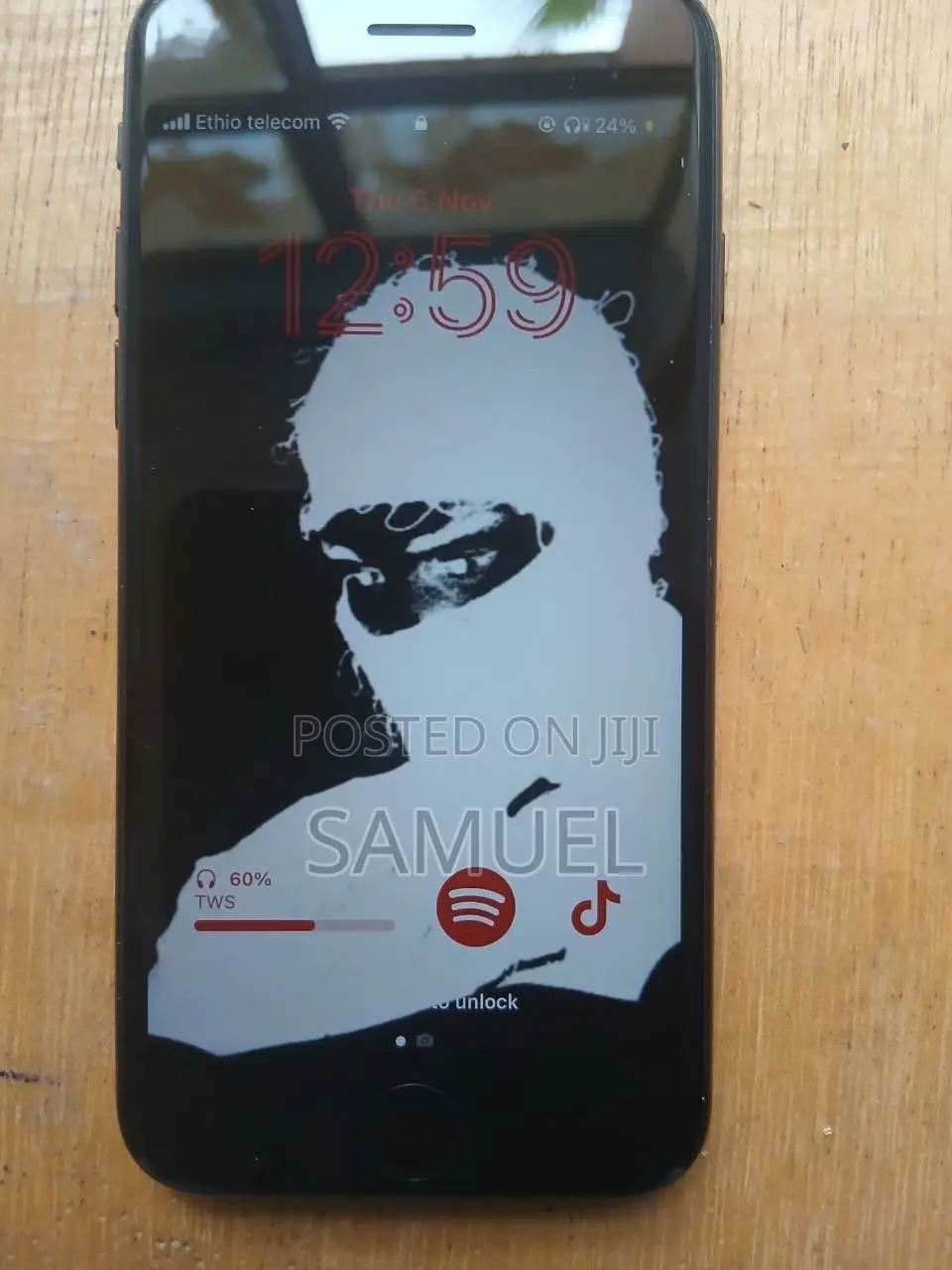 Apple iPhone SE (2020) 64 GB Black