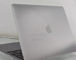 New Laptop Apple MacBook Pro 8GB Apple M2 SSD 256GB