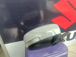 Suzuki Dzire Side Mirror (የጎን ስፖክዮ)