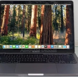 Photo - New Laptop Apple MacBook Pro 2022 M2 8GB Apple M2 SSD 256GB