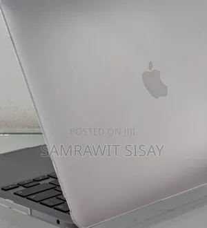 Photo - New Laptop Apple MacBook Pro 2022 M2 8GB Apple M2 SSD 256GB
