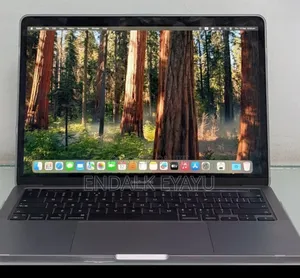 Photo - New Laptop Apple MacBook Pro 8GB Apple M2 SSD 256GB