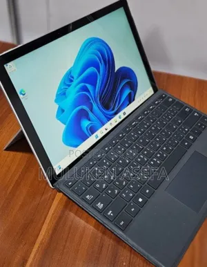 New Laptop Microsoft Surface 8GB Intel Core I5 SSD 128GB