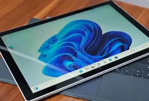 New Laptop Microsoft Surface 8GB Intel Core I5 SSD 128GB