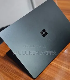 New Laptop Microsoft Surface 16GB Intel Core I7 SSD 1T