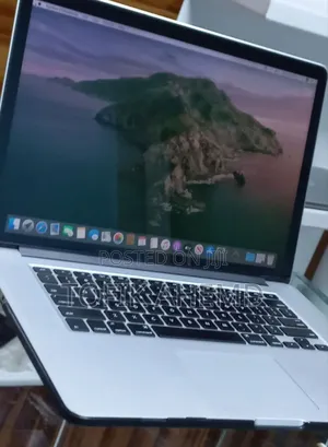 New Laptop Apple MacBook Pro 2017 16GB Intel Core I7 SSD 256GB