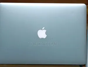 New Laptop Apple MacBook Pro 2017 16GB Intel Core I7 SSD 256GB