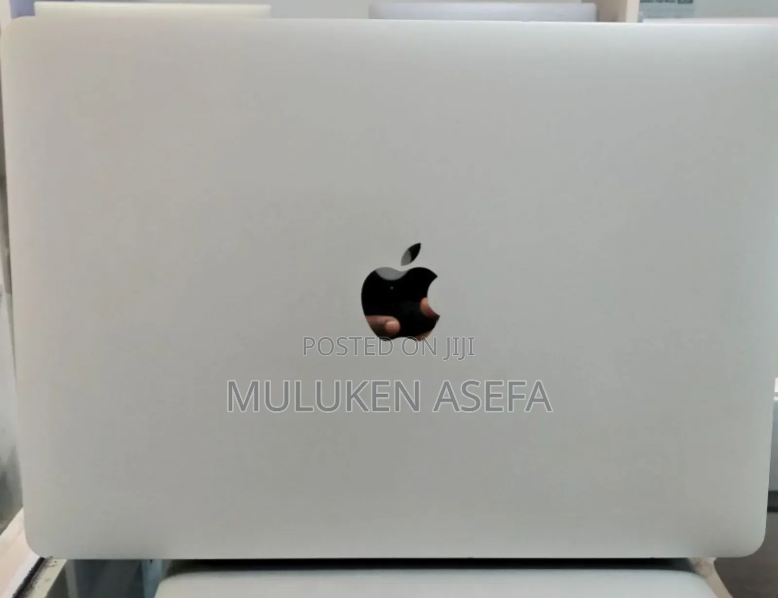 New Laptop Apple MacBook Pro 2020 M1 16GB Apple M1 Pro SSD 512GB