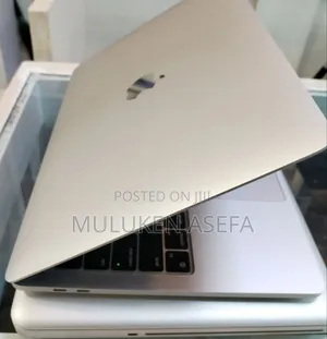 New Laptop Apple MacBook Pro 2020 M1 16GB Apple M1 Pro SSD 512GB