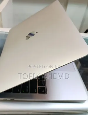 Photo - New Laptop Apple MacBook Pro M1 16GB AMD A8 SSD 256GB