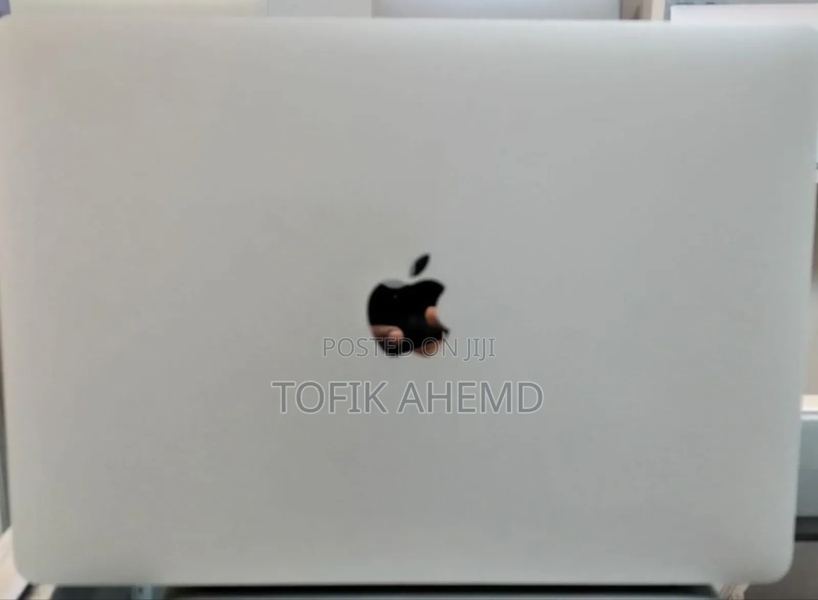 New Laptop Apple MacBook Pro M1 16GB AMD A8 SSD 256GB