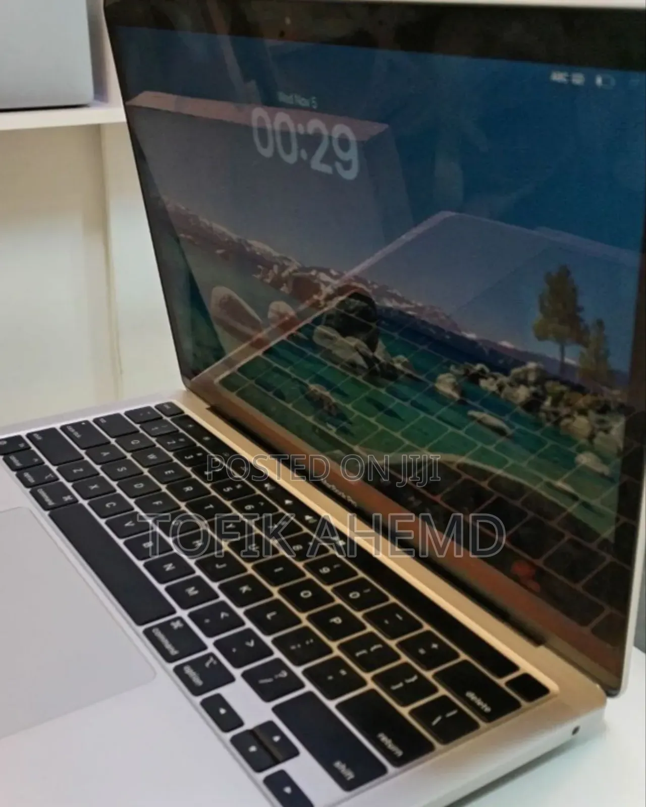 New Laptop Apple MacBook Pro M1 16GB AMD A8 SSD 256GB