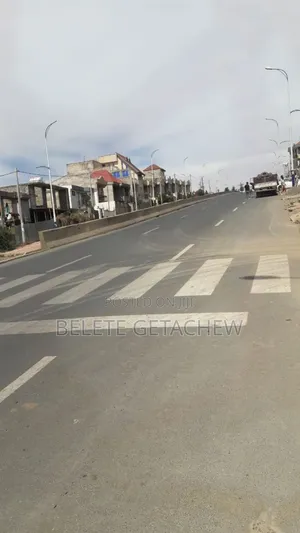 5bdrm House in Bole Bulbula, G+1 for sale