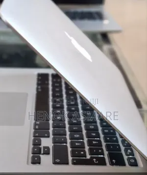 Photo - New Laptop Apple MacBook Pro 8GB Intel Core I7 SSD 256GB