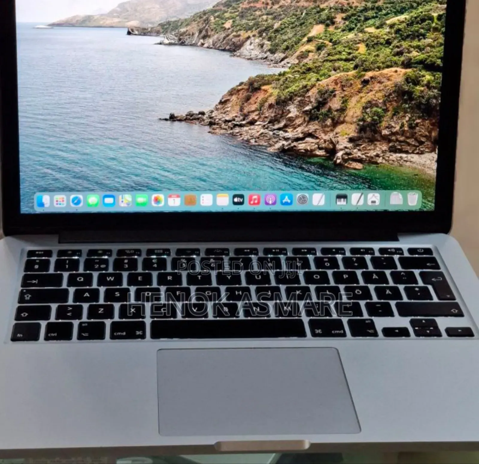 New Laptop Apple MacBook Pro 8GB Intel Core I7 SSD 256GB