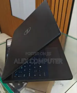 New Laptop Dell Latitude 5580 16GB Intel Core I5 SSD 256GB