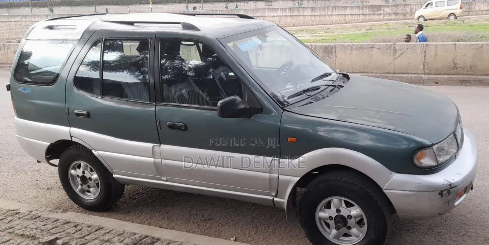 Tata Safari 2000 Green