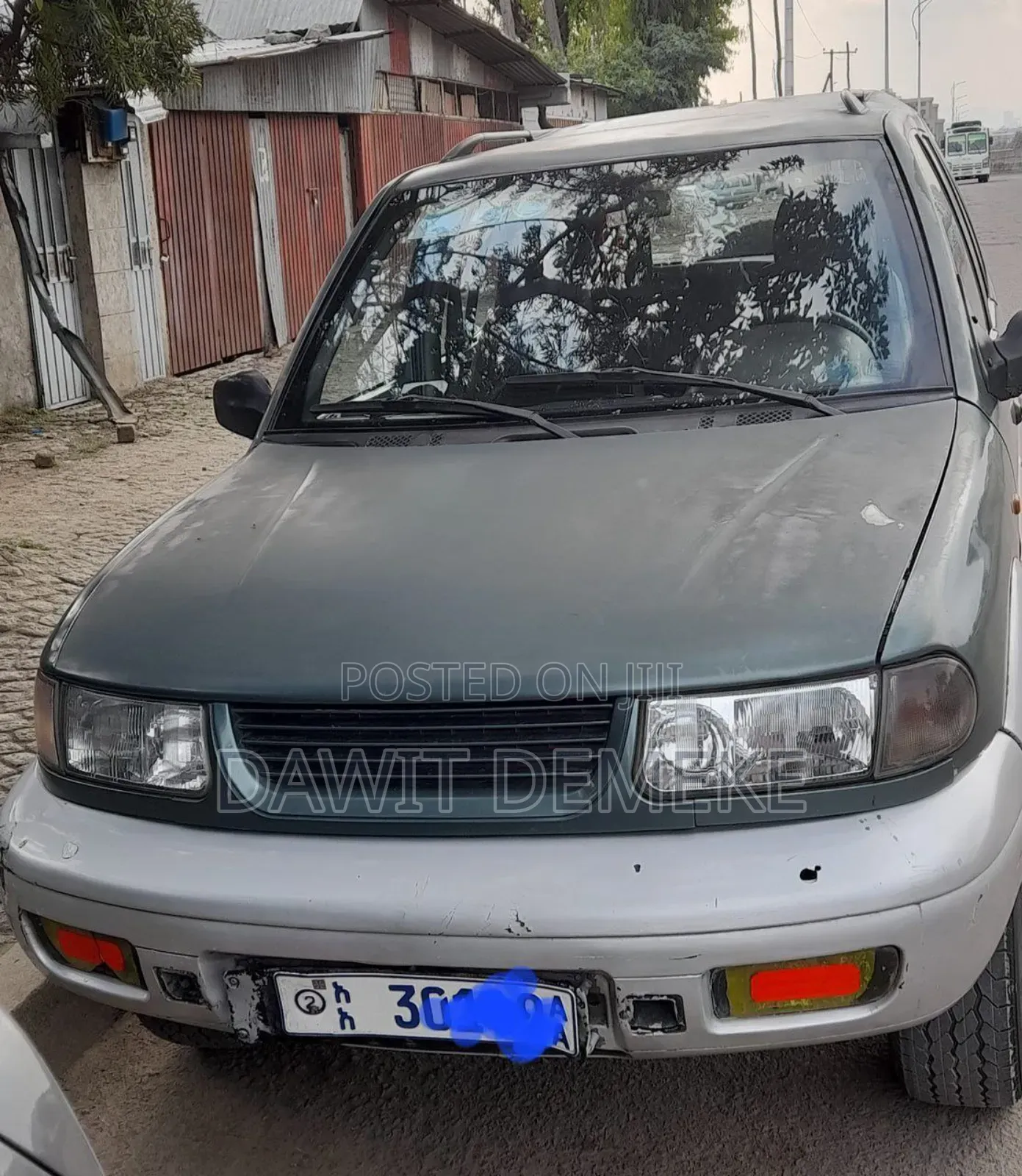 Tata Safari 2000 Green