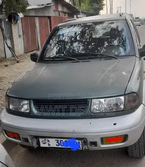Tata Safari 2000 Green