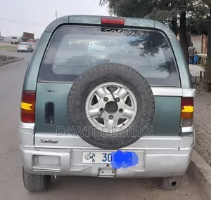 Tata Safari 2000 Green