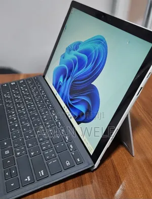 Photo - New Laptop Microsoft Surface Pro 7 8GB Intel Core I5 SSD 128GB