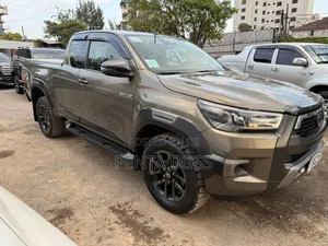 Toyota Hilux 2021 Brown