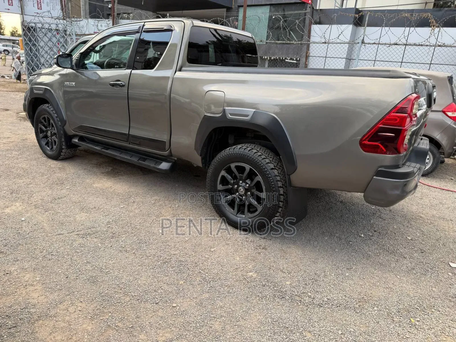 Toyota Hilux 2021 Brown