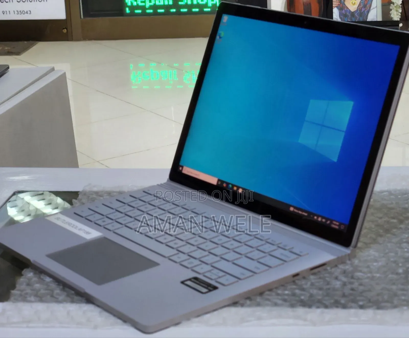 New Laptop Microsoft Surface 16GB Intel Core I7 SSD 256GB