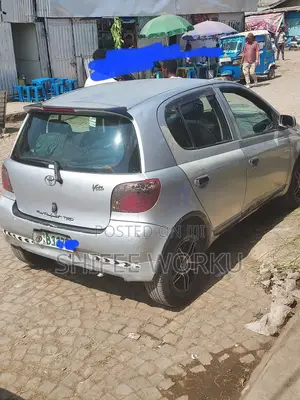 Toyota Vitz 2001 Gray