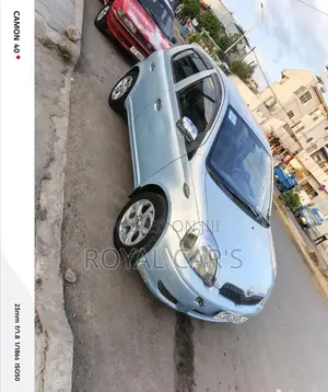 Toyota Vitz 2004 Blue