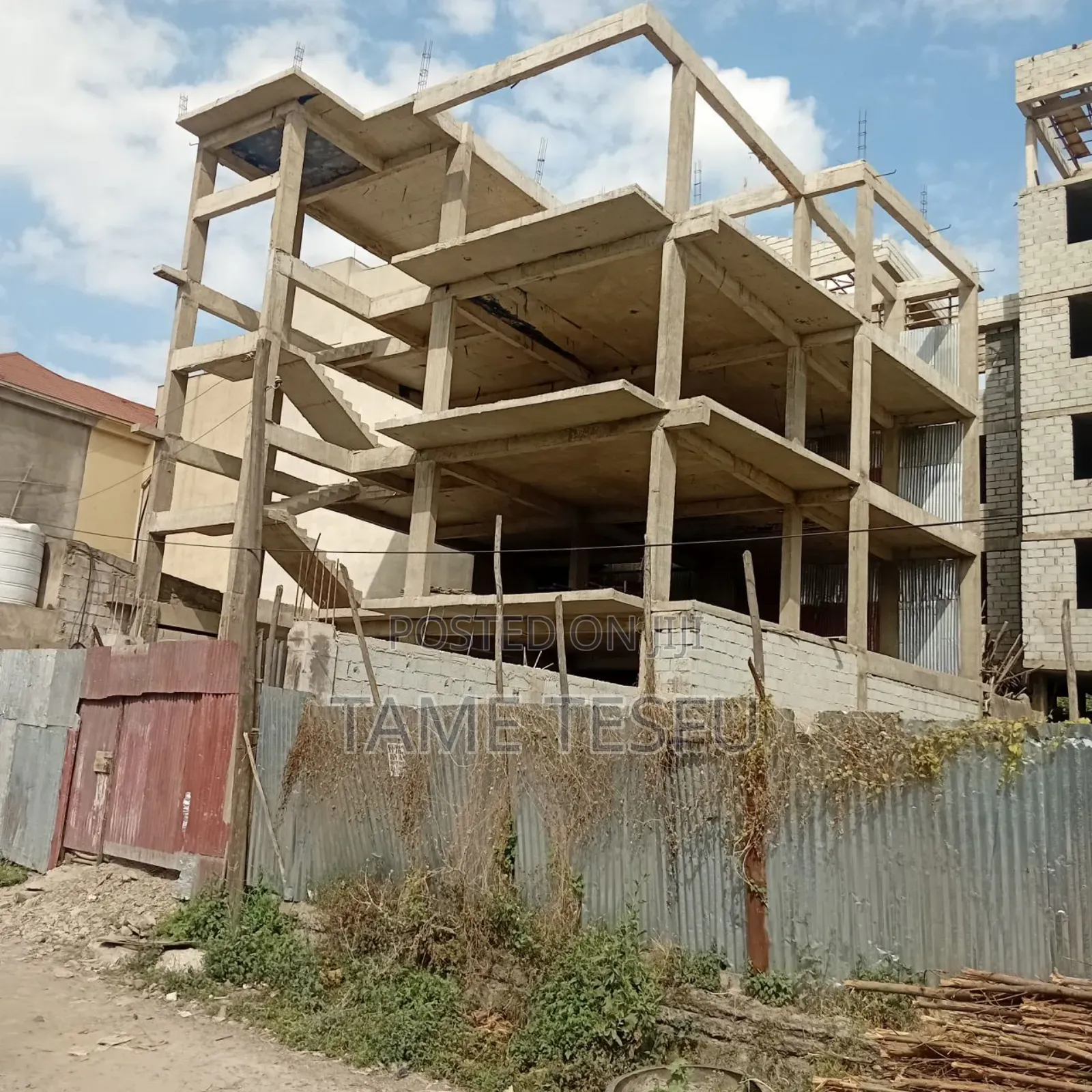 5bdrm House in Cmc, Yeka for sale