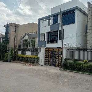 Furnished 7bdrm House in Cmc, Bole for sale