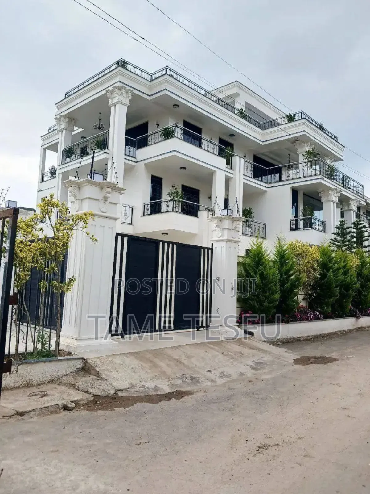 Furnished 8bdrm House in ሀያት, Bole for sale