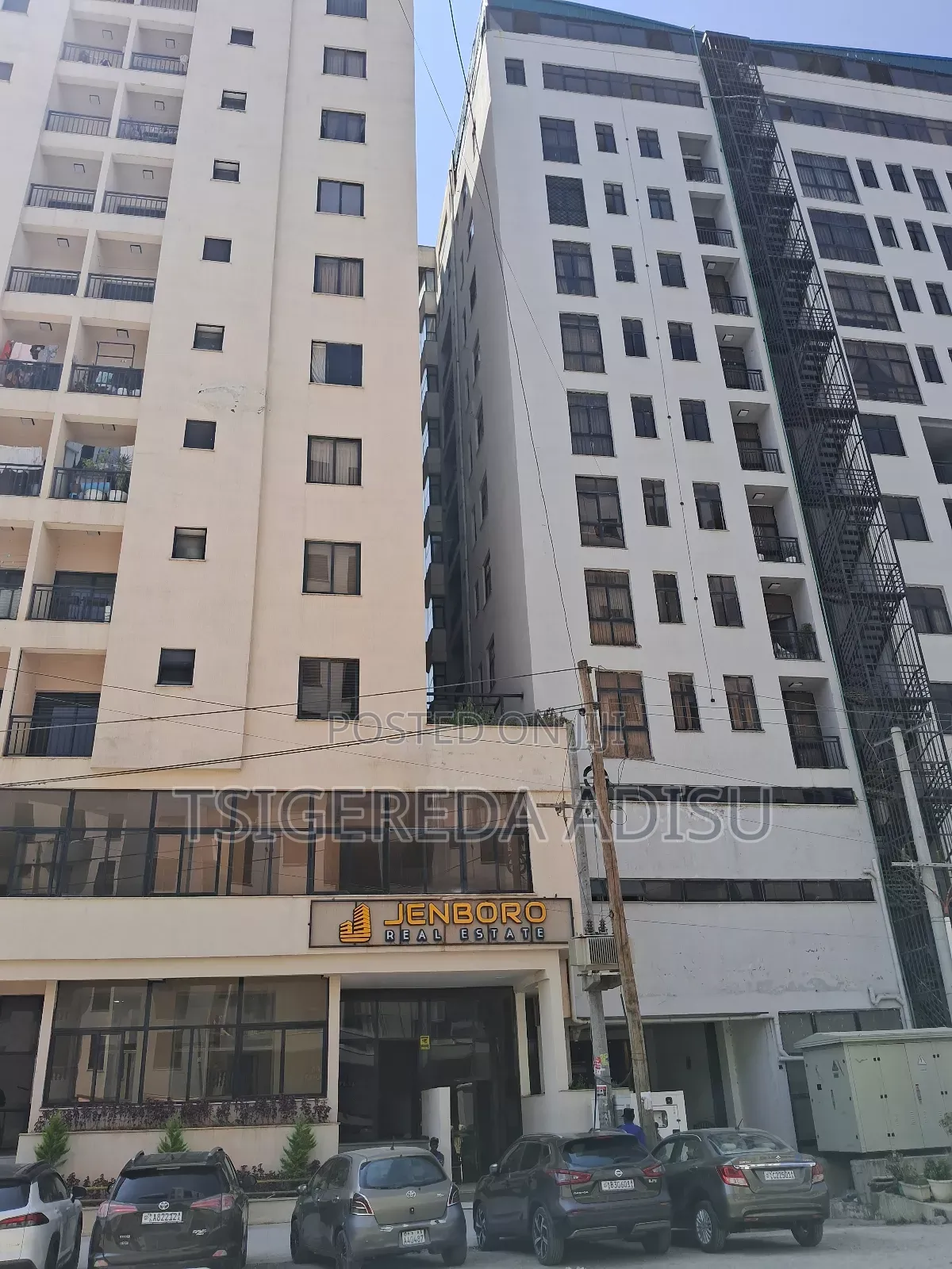 Furnished 3bdrm Apartment in ጃንቦሮ ሪልስቴት, Bole for sale