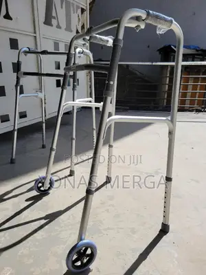 Photo - 4legged Walker布፦Supregear Standard Folding Walker声፰