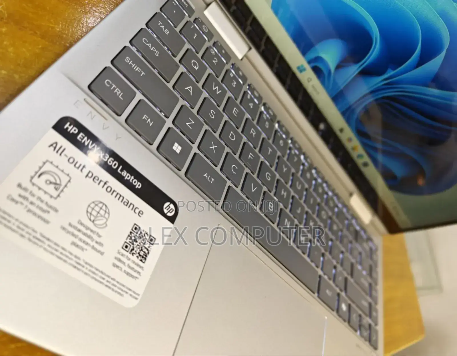 New Laptop HP Envy X360 16GB SSD 1T