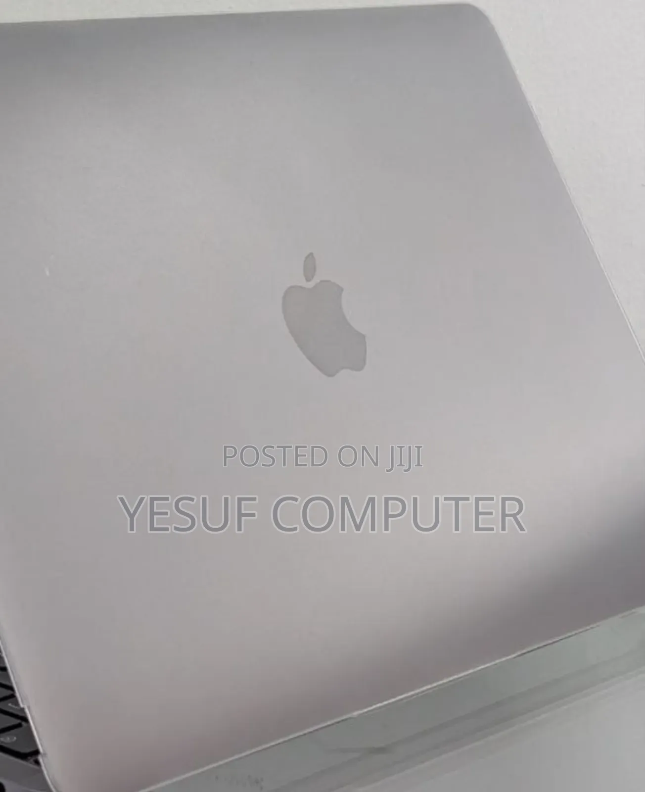 New Laptop Apple MacBook Pro 2022 M2 8GB Apple M2 SSD 256GB