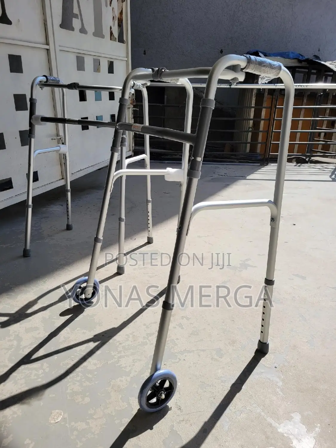Wheels - Medical Walker穹፰wheeled Walker That Is Height Adjustable.