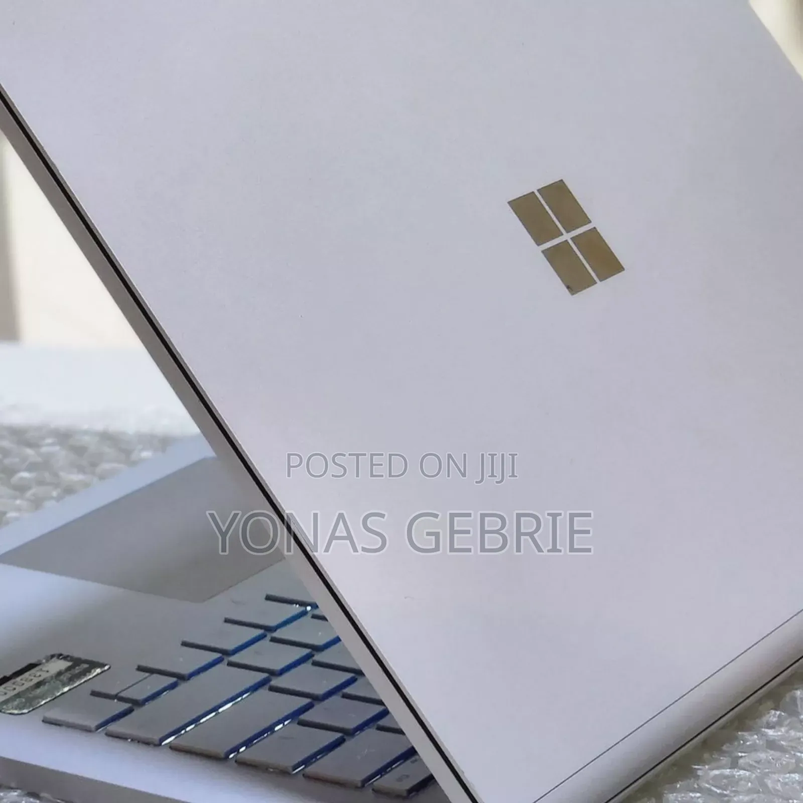 New Laptop Microsoft Surface 16GB Intel Core i7 SSD 256GB