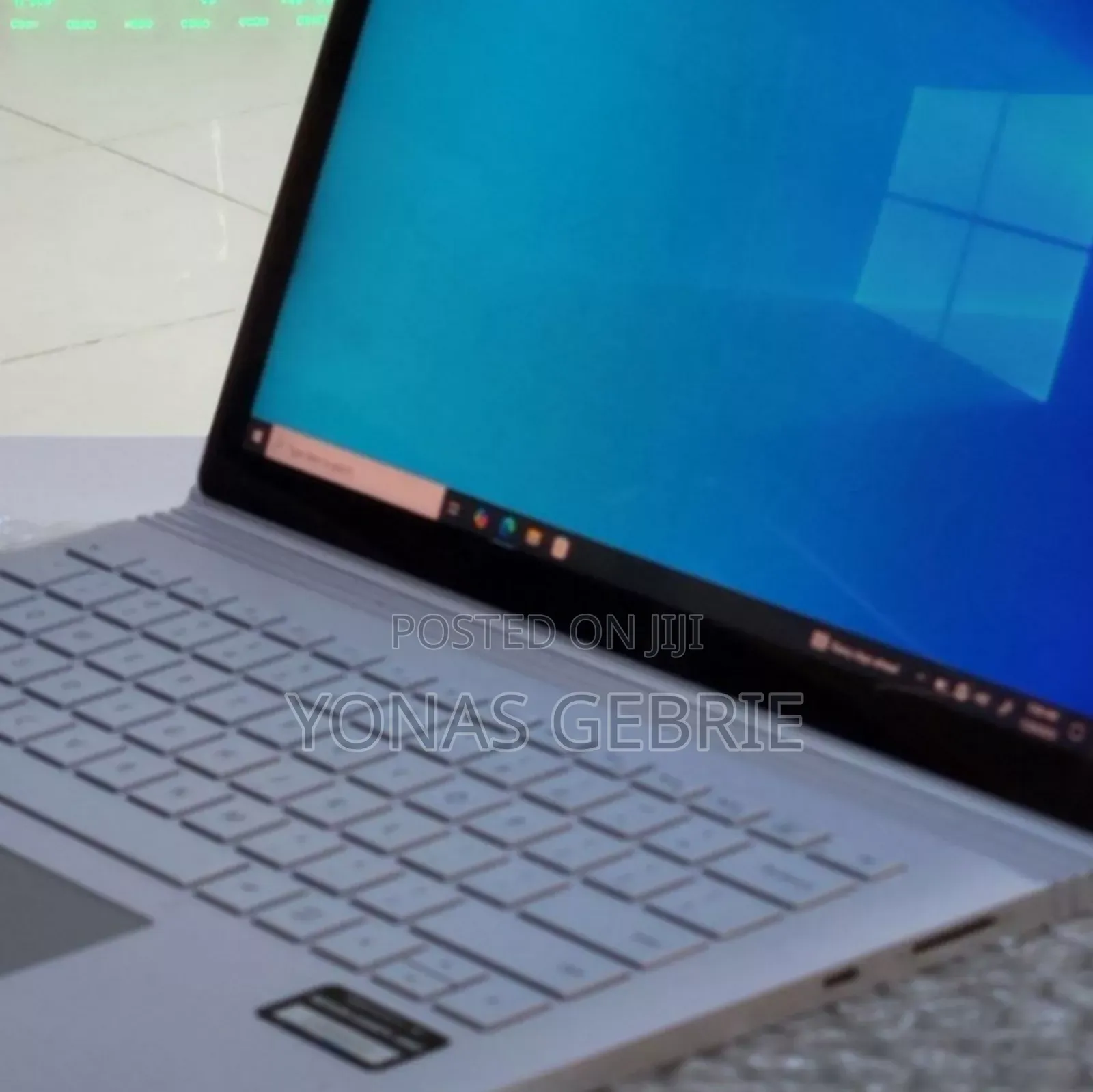New Laptop Microsoft Surface 16GB Intel Core i7 SSD 256GB