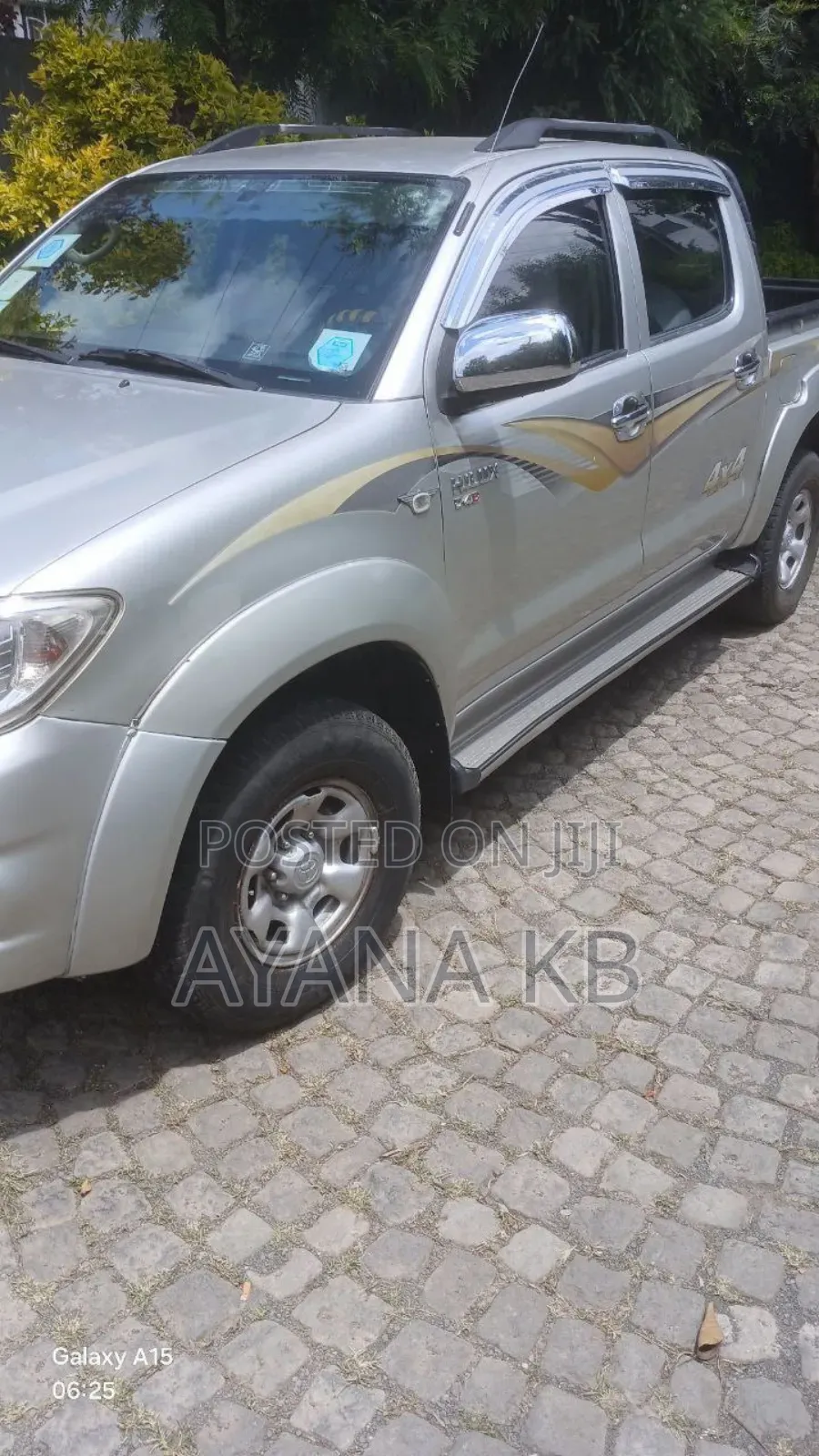 Toyota Hilux 2010 Gray