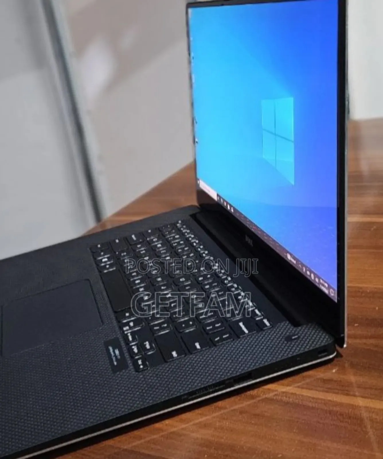 New Laptop Dell XPS 15 16GB Intel Core I7 SSD 512GB