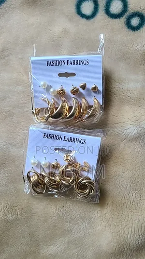 Joro Jet Ye Anget Habel ጆሮ ጌጥ የአንገት ሀብል በብዛት የተለያዩ አይነቶች አሉኝ