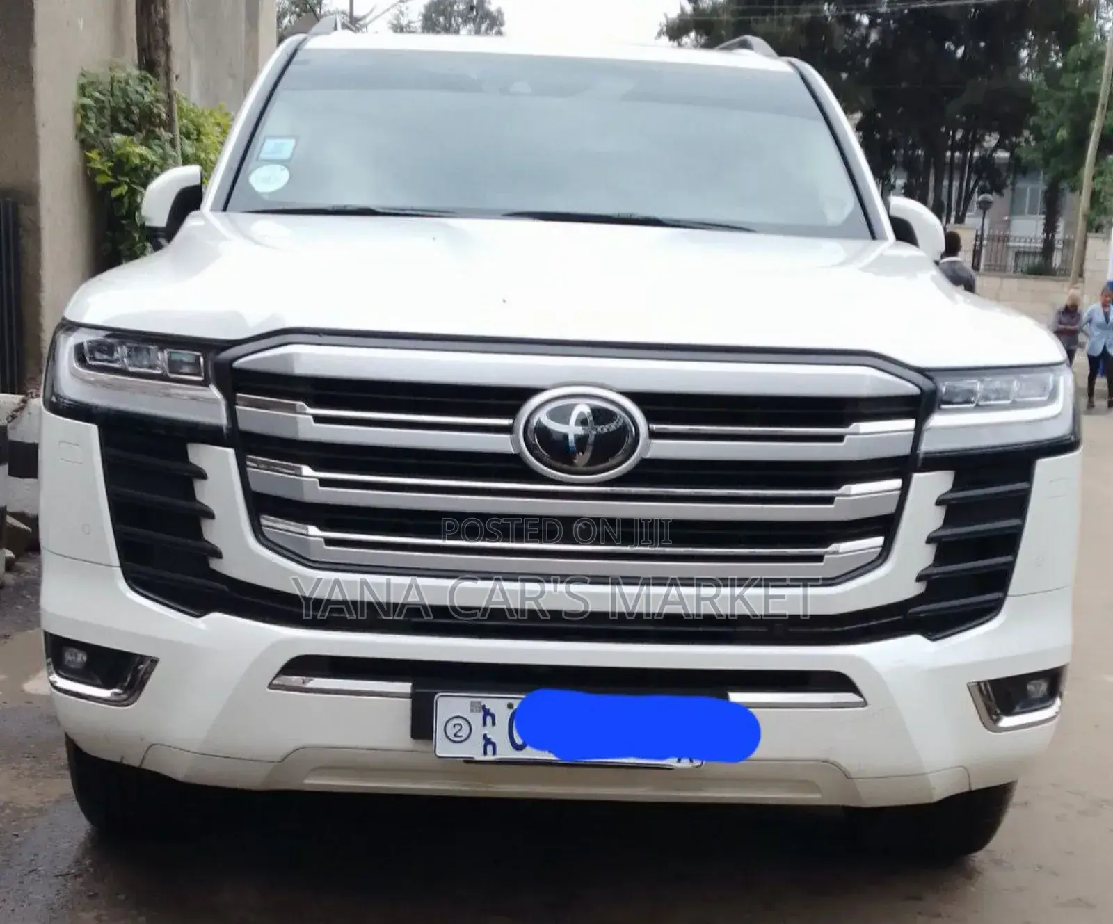 Toyota Land Cruiser 2023 White