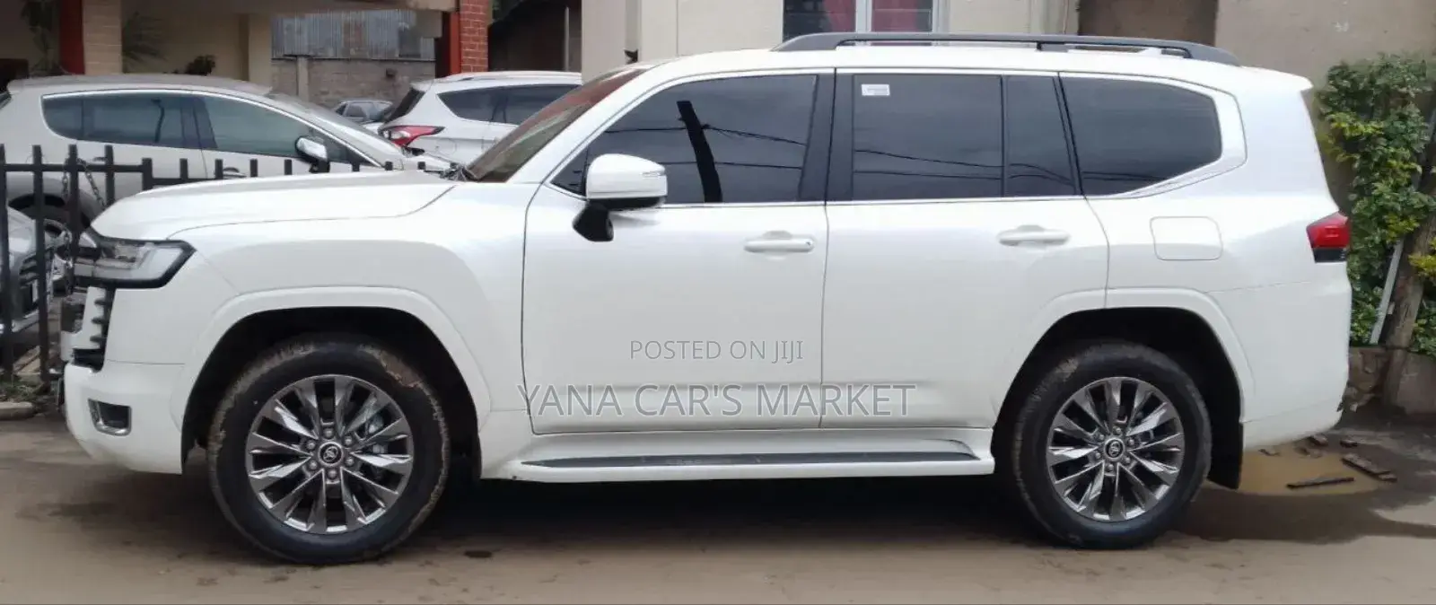 Toyota Land Cruiser 2023 White