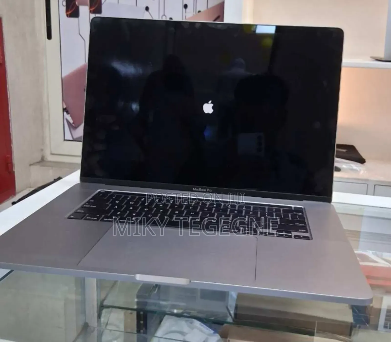 New Laptop Apple MacBook Pro 2019 32GB Intel Core I7 SSD 1T