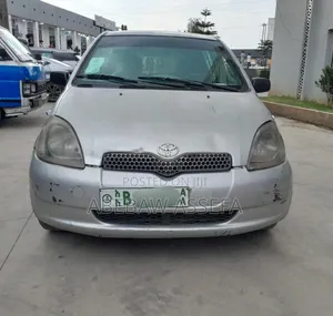 Toyota Yaris 2001 Silver