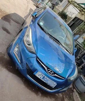Hyundai Avante 2015 Blue