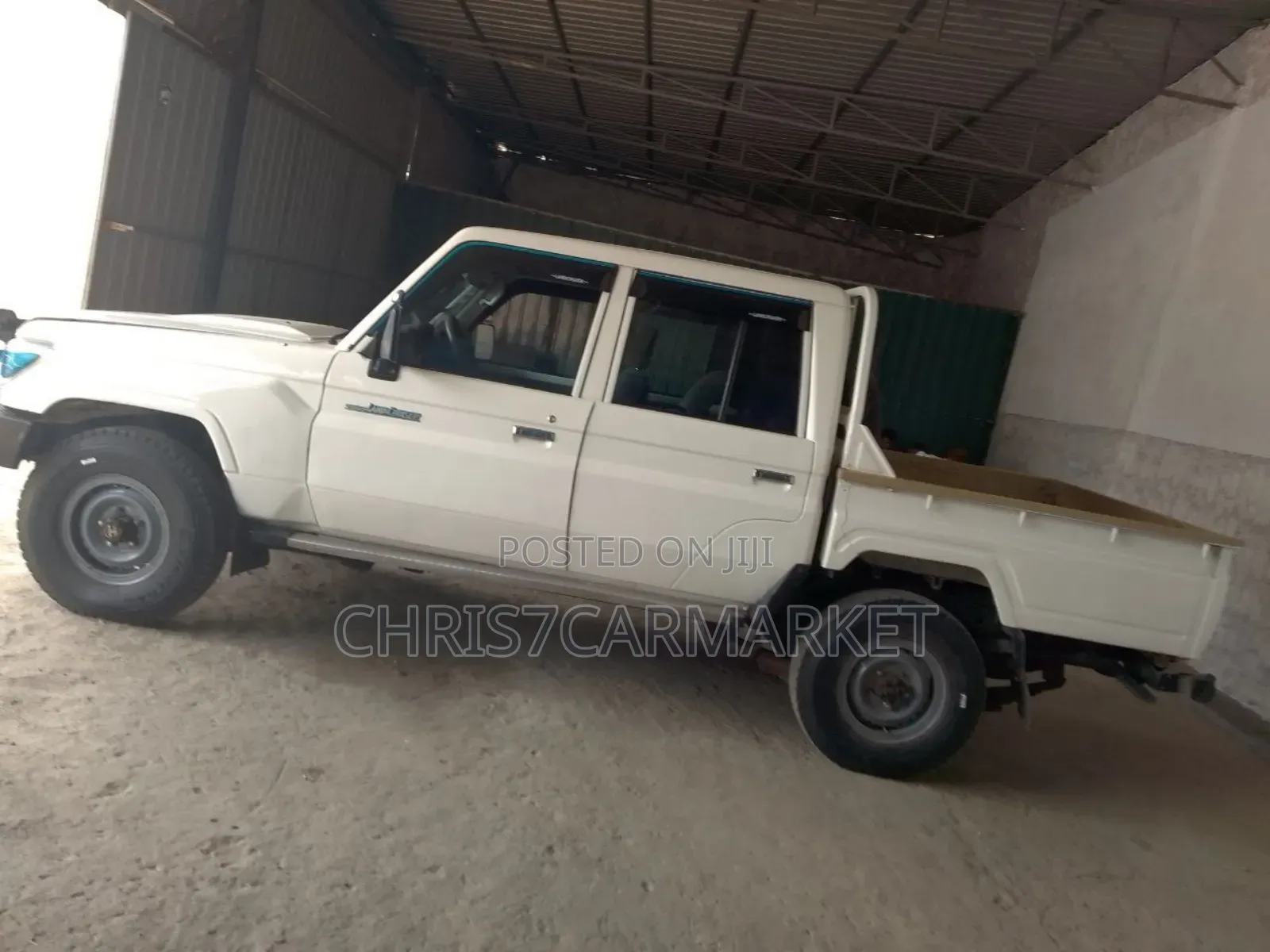 Toyota Land Cruiser 2018 White